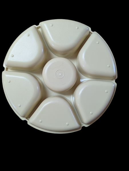 Vintage Tupperware Vegetable /Fruit and Dip Container