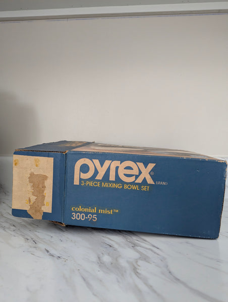 3 Piece Pyrex Mixing Bowl Set