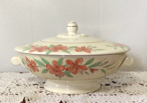 Taylor Smith Taylor Covered Bowl